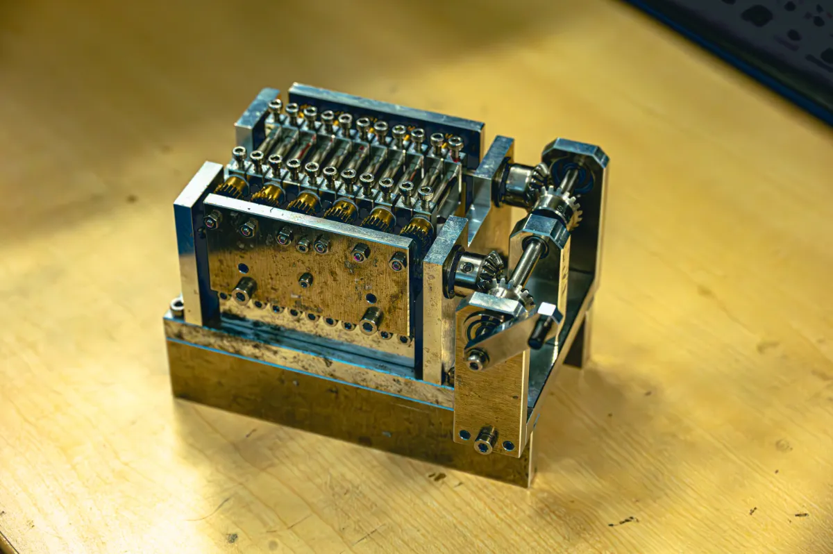 伊藤研究室(電気電子材料工学) サムネイル